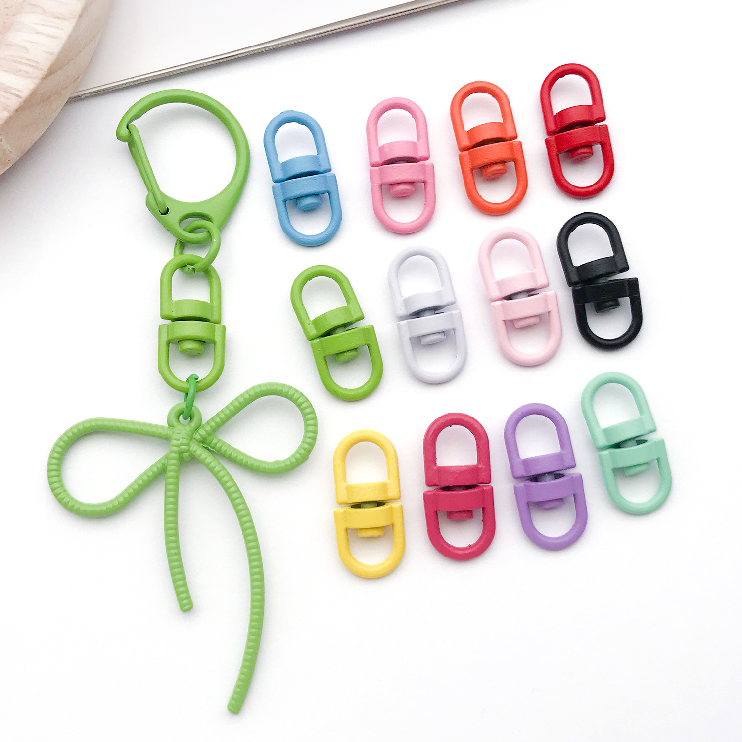 20pcs Metal Rotate Buckle Key  - Jewelry Making Hoops recensie en prijs